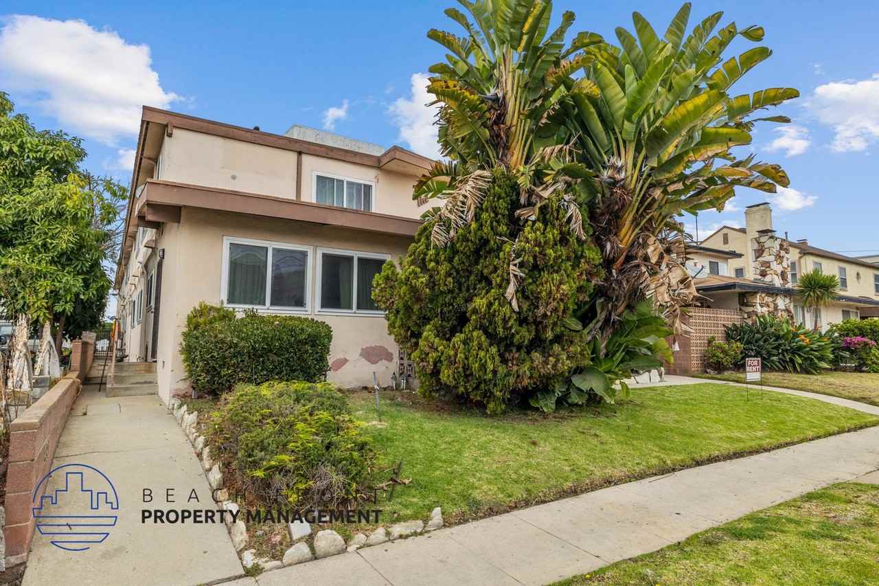 211 E. Tamarack Ave. - Photo 3 of 15