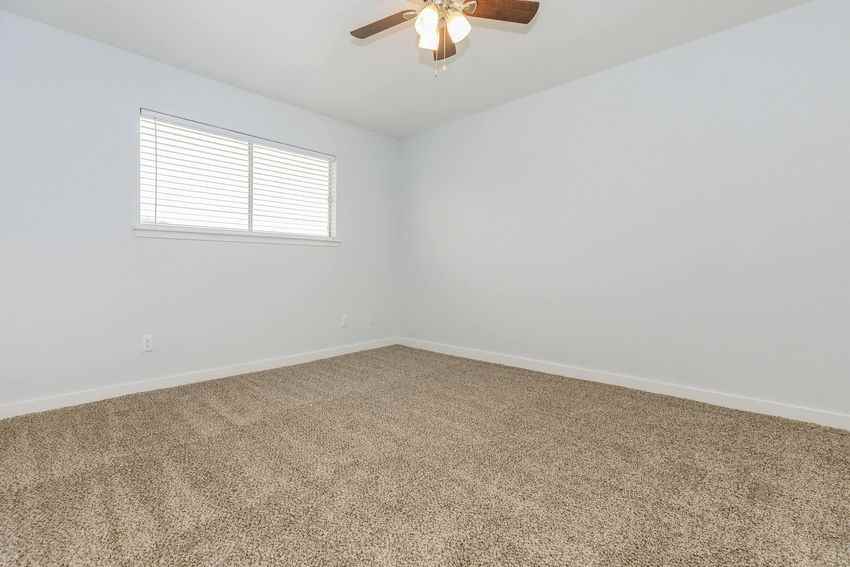 Morgan Park - Photo 6 of 26