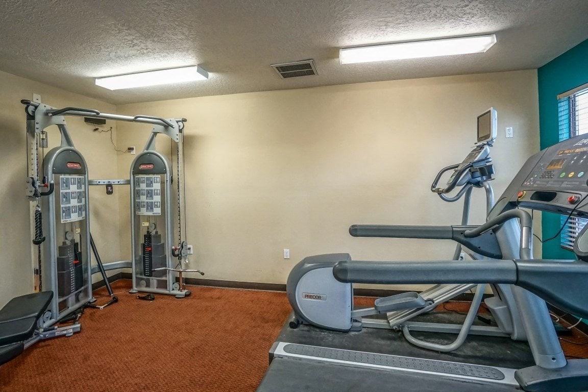 Las Kivas - Photo 5 of 24