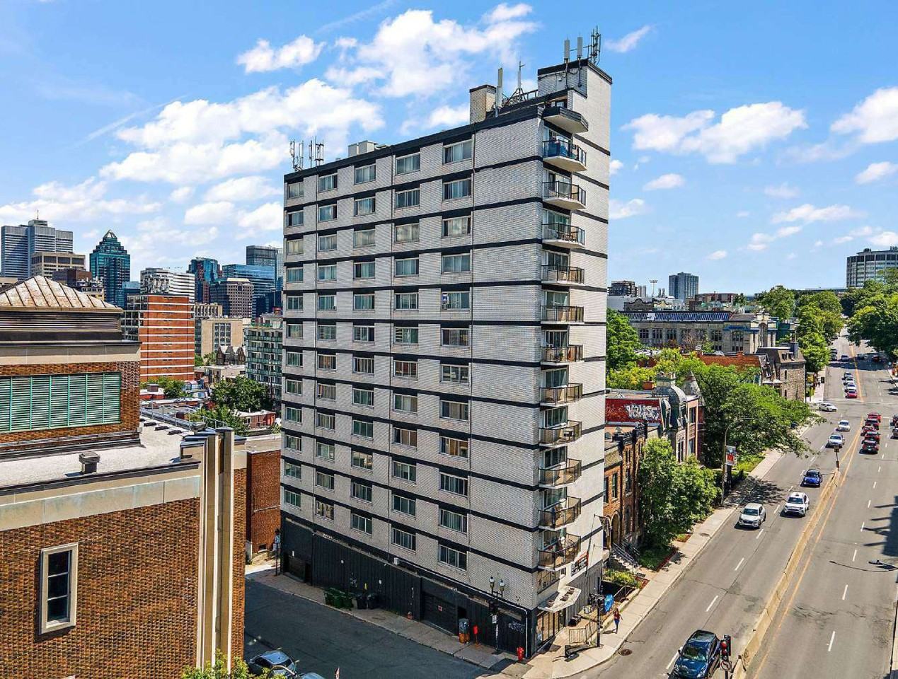 500 av. des Pins - Photo 2 of 23