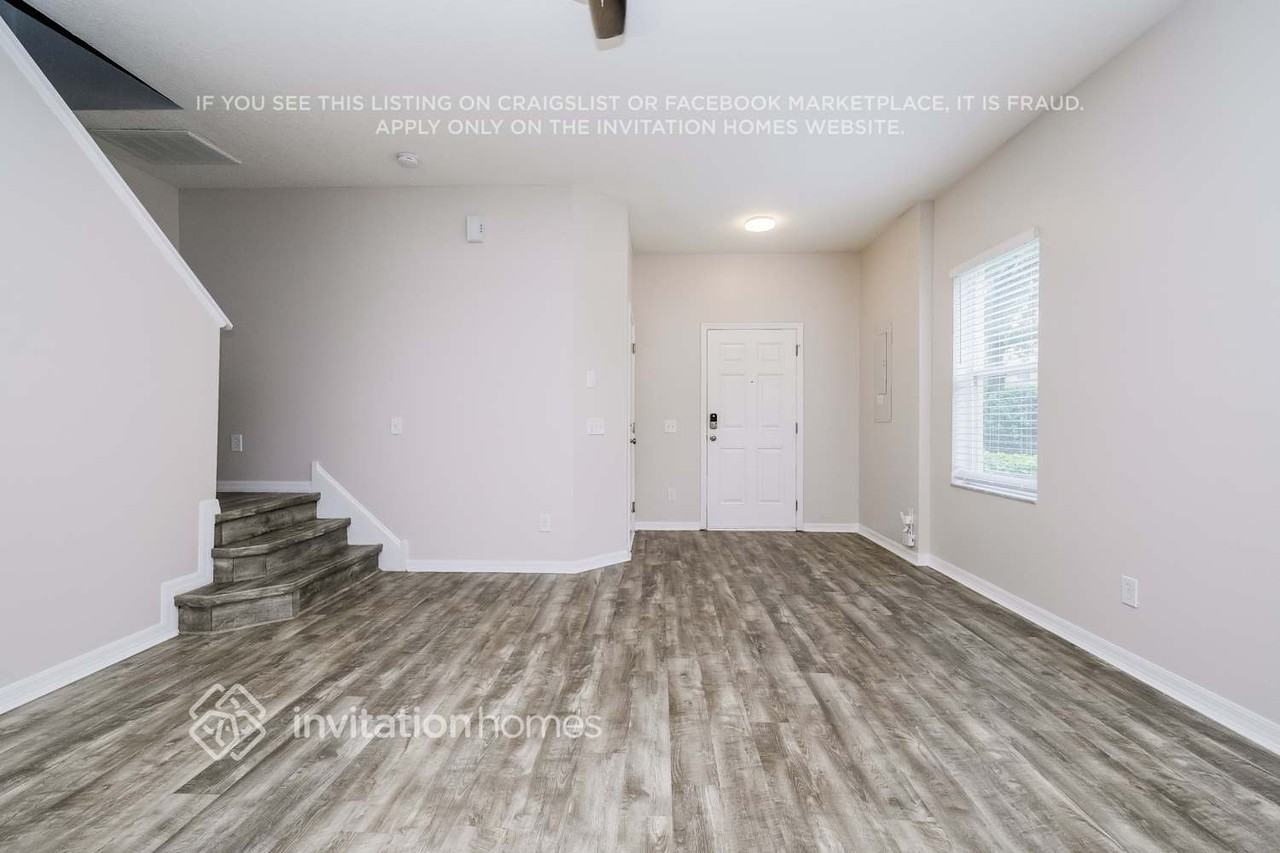 2935 Girvan Dr - Photo 2 of 16