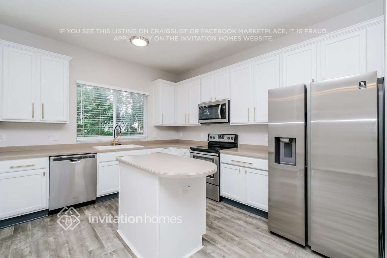 2935 Girvan Dr - Photo 5 of 16