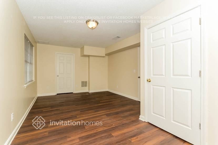 1131 Collyns Ct - Photo 4 of 16