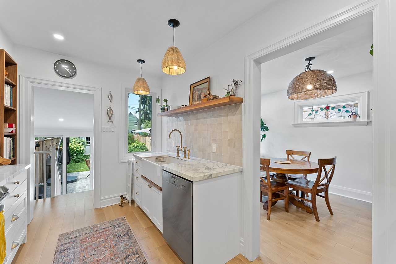 16 Springdale Blvd #1 - Photo 3 of 50