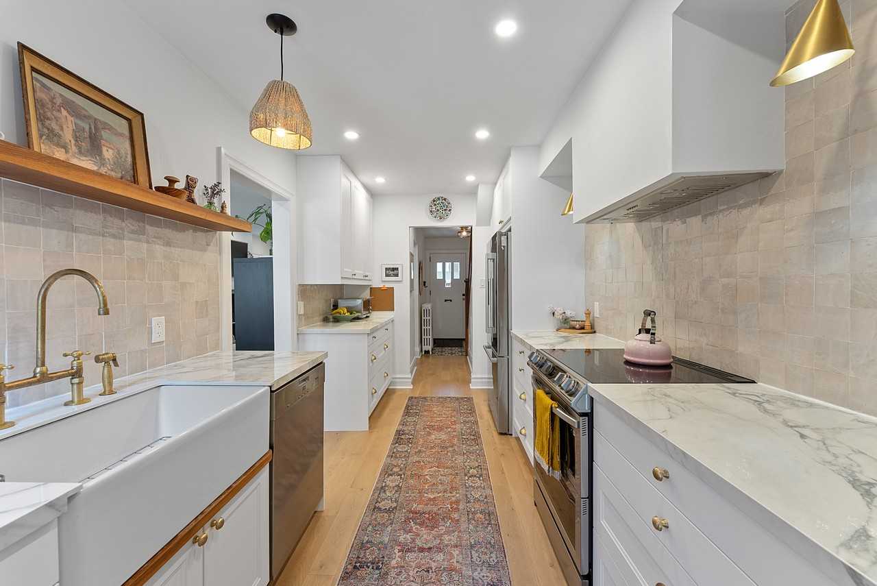 16 Springdale Blvd #1 - Photo 4 of 50