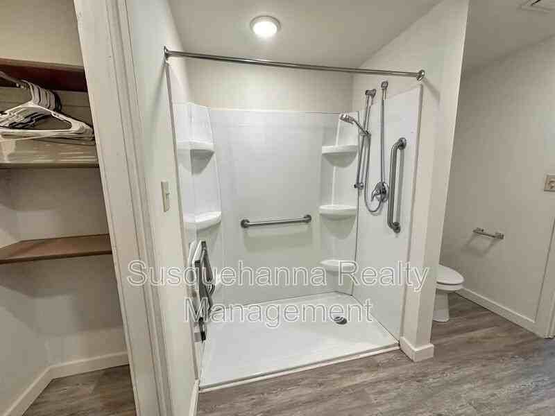 520 W Main St #1stFL - Photo 6 of 15