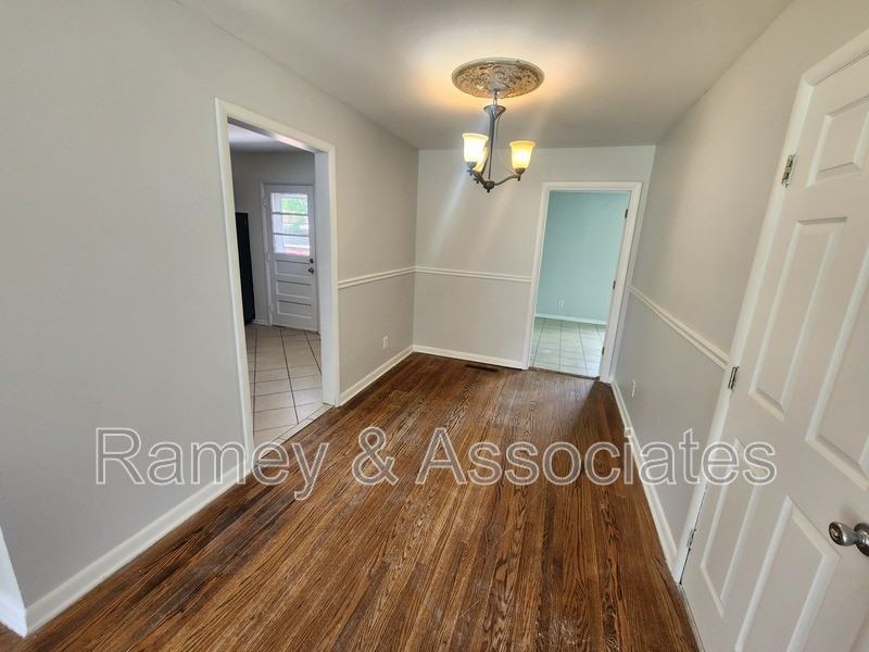 6126 Middlerose Cir - Photo 4 of 22