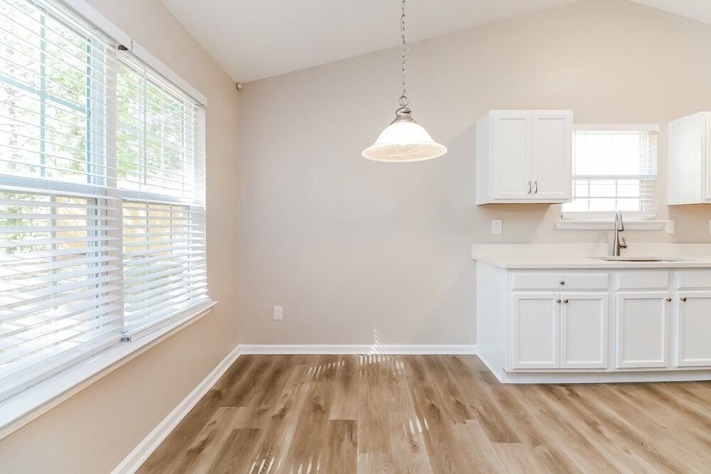 310 Lakeside Pt - Photo 6 of 16