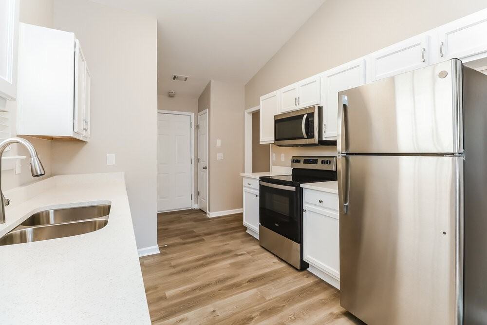 310 Lakeside Pt - Photo 7 of 16