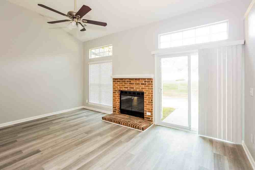 6115 Sunstone Dr - Photo 5 of 16