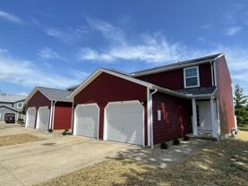4757 Ledgewood Dr - Photo 1 of 1