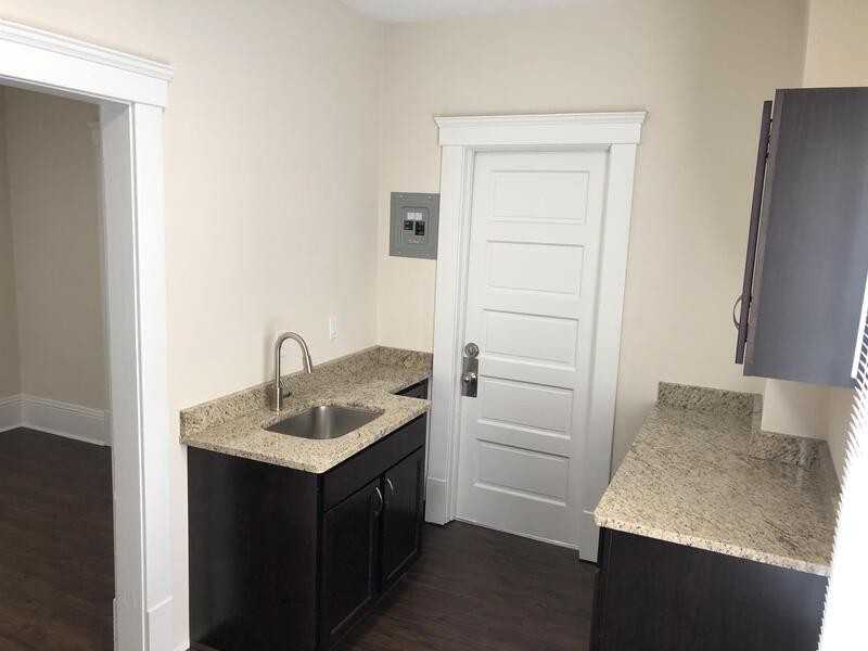281 S Court St - Photo 2 of 16