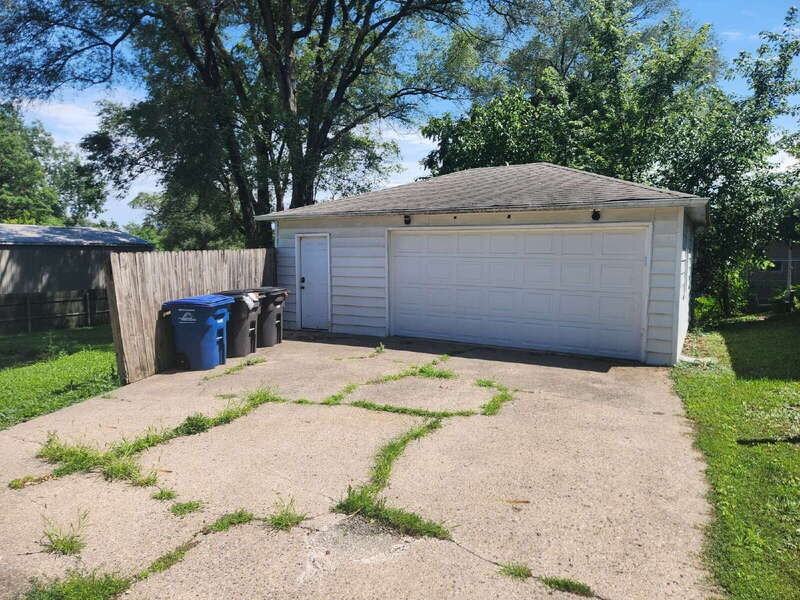 1234 Herold Ave - Photo 2 of 23