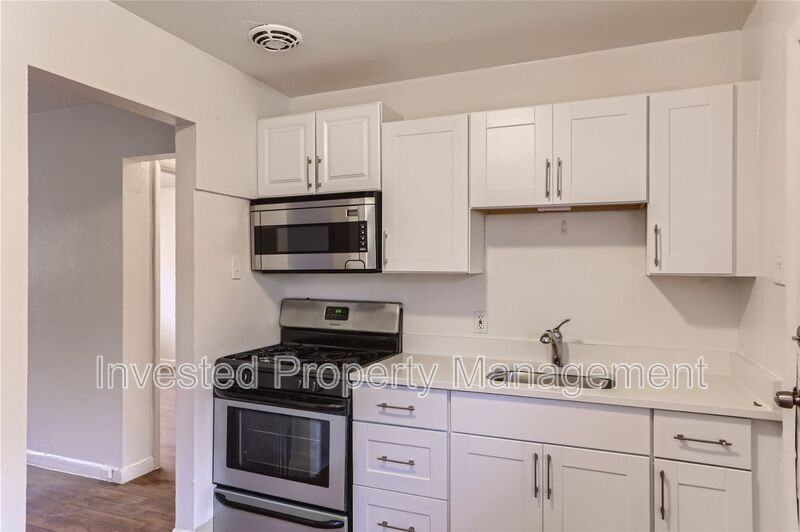 3544 N High St - Photo 5 of 10