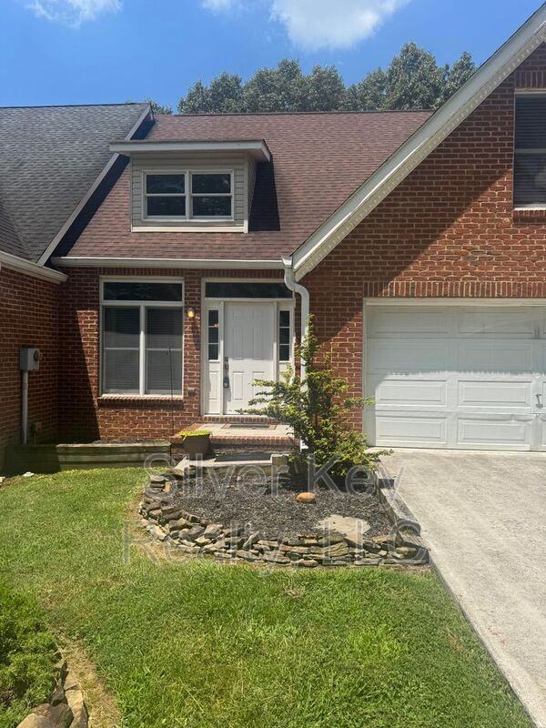 136 S Matlock Ave - Photo 2 of 23