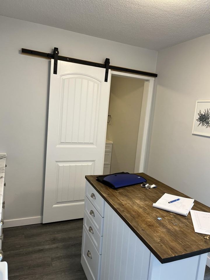 293 1-293 Hazel Street #1 - Photo 3 of 8