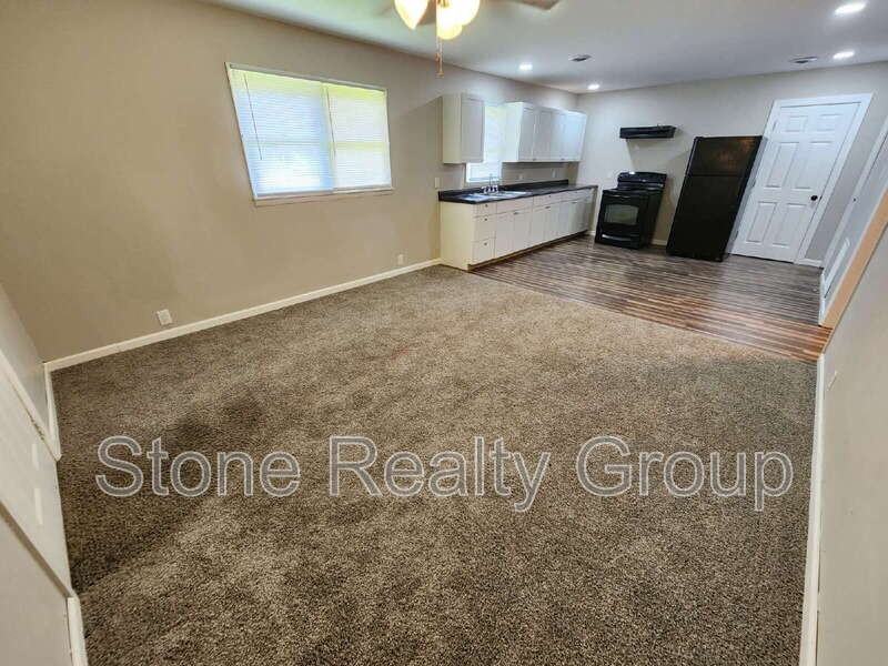 2707 Jefferson St - Photo 2 of 9