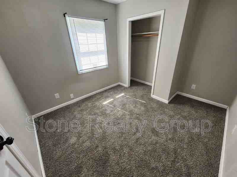 2707 Jefferson St - Photo 4 of 9