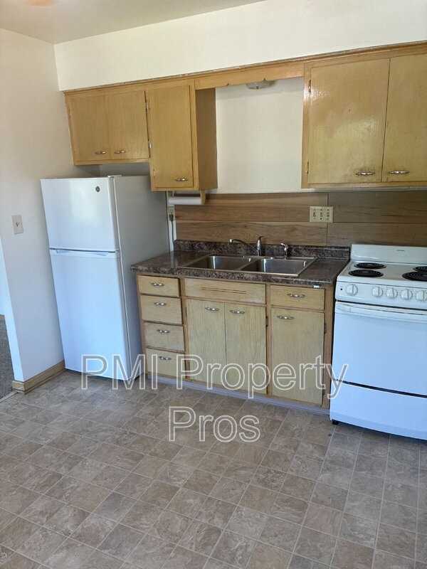 5624 W Burleigh St #7 - Photo 5 of 10