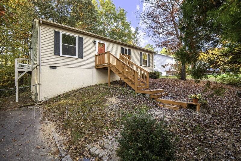 10919 Speeks Ct - Photo 2 of 40