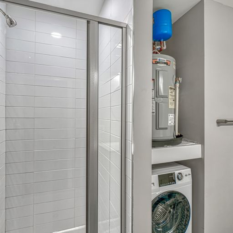 923 S East Ave #4 - Photo 7 of 13