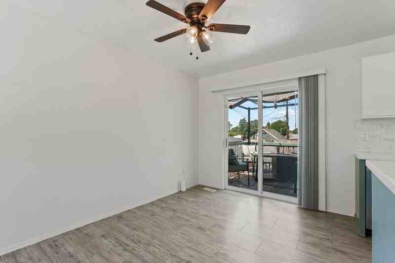 2721 E Longfellow Ave - Photo 3 of 28