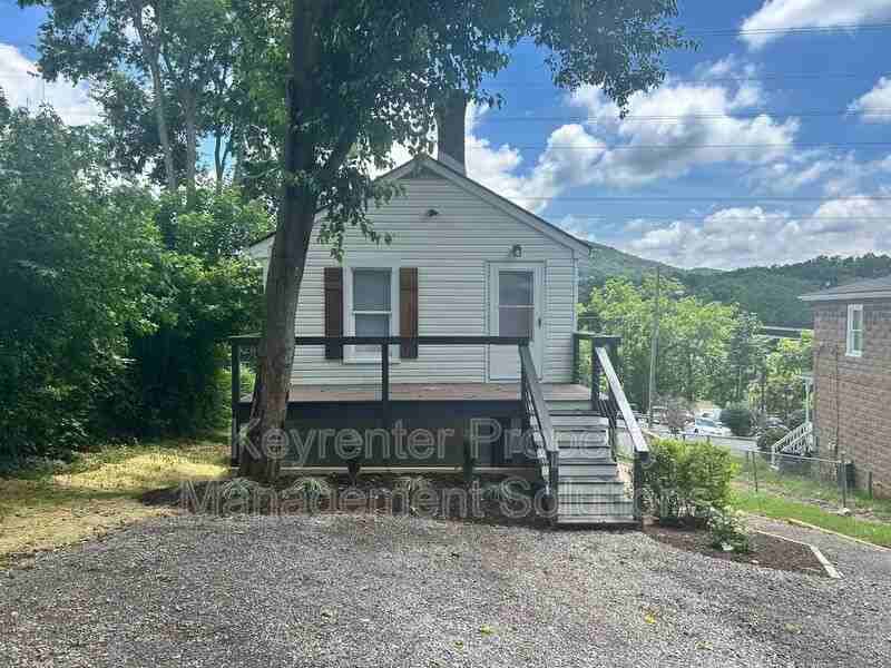 514 Baltimore Ave - Photo 3 of 41