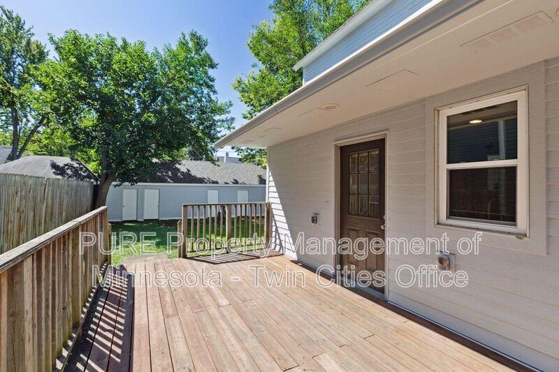 550 Ashland Ave #3 - Photo 2 of 15