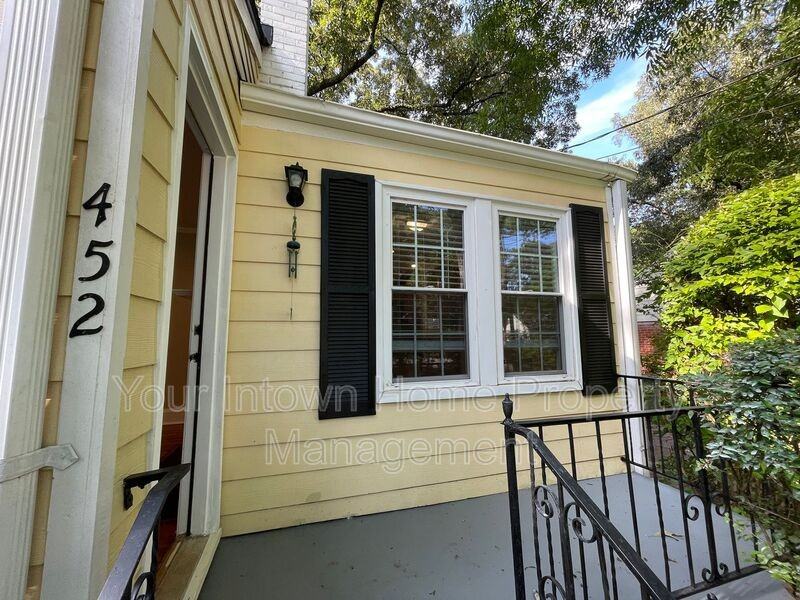 452 Deckner Ave Sw - Photo 2 of 24