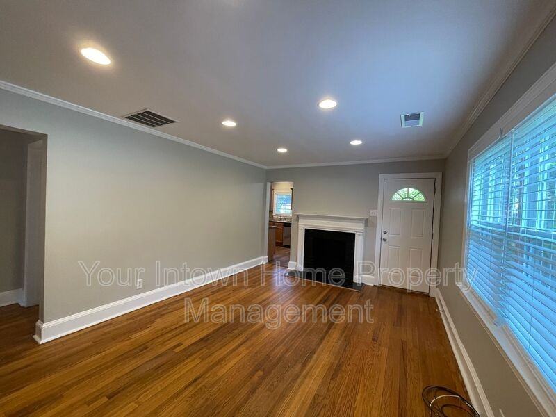 452 Deckner Ave Sw - Photo 6 of 24