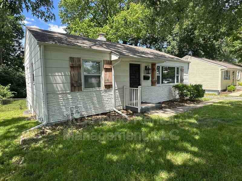 7820 Washington St - Photo 2 of 28