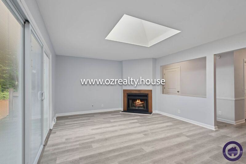 5537 Willowood Ct - Photo 4 of 17