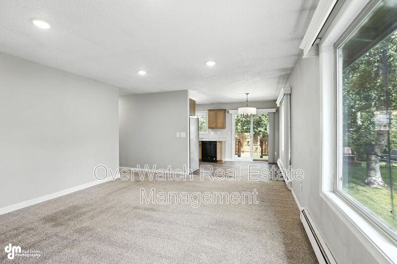 8611 Augusta Cir - Photo 4 of 36