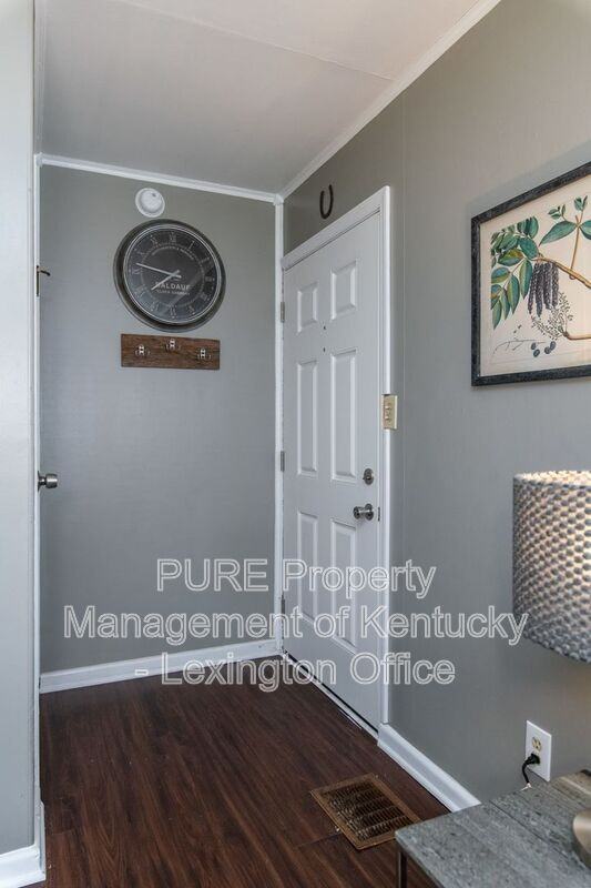 317 Mockingbird Ln - Photo 3 of 28