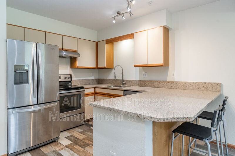 5520 Stonewall Pl #13 - Photo 4 of 30