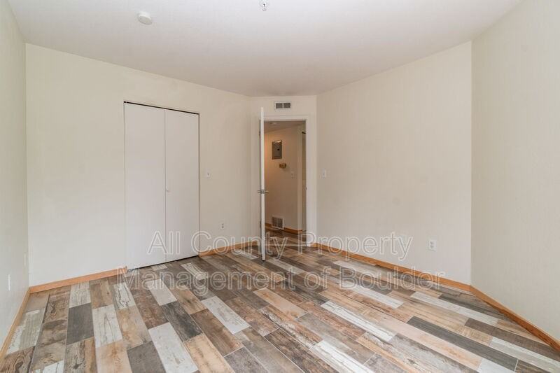 5520 Stonewall Pl #13 - Photo 7 of 30