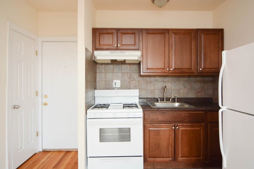 2737 N Spaulding Ave #312 - Photo 4 of 15