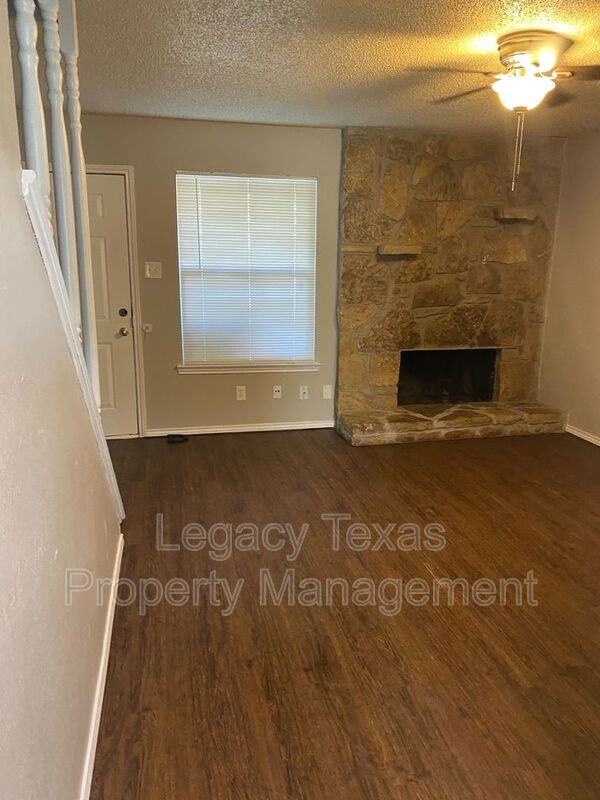 1607 Sun Valley Dr Apt D - Photo 6 of 18