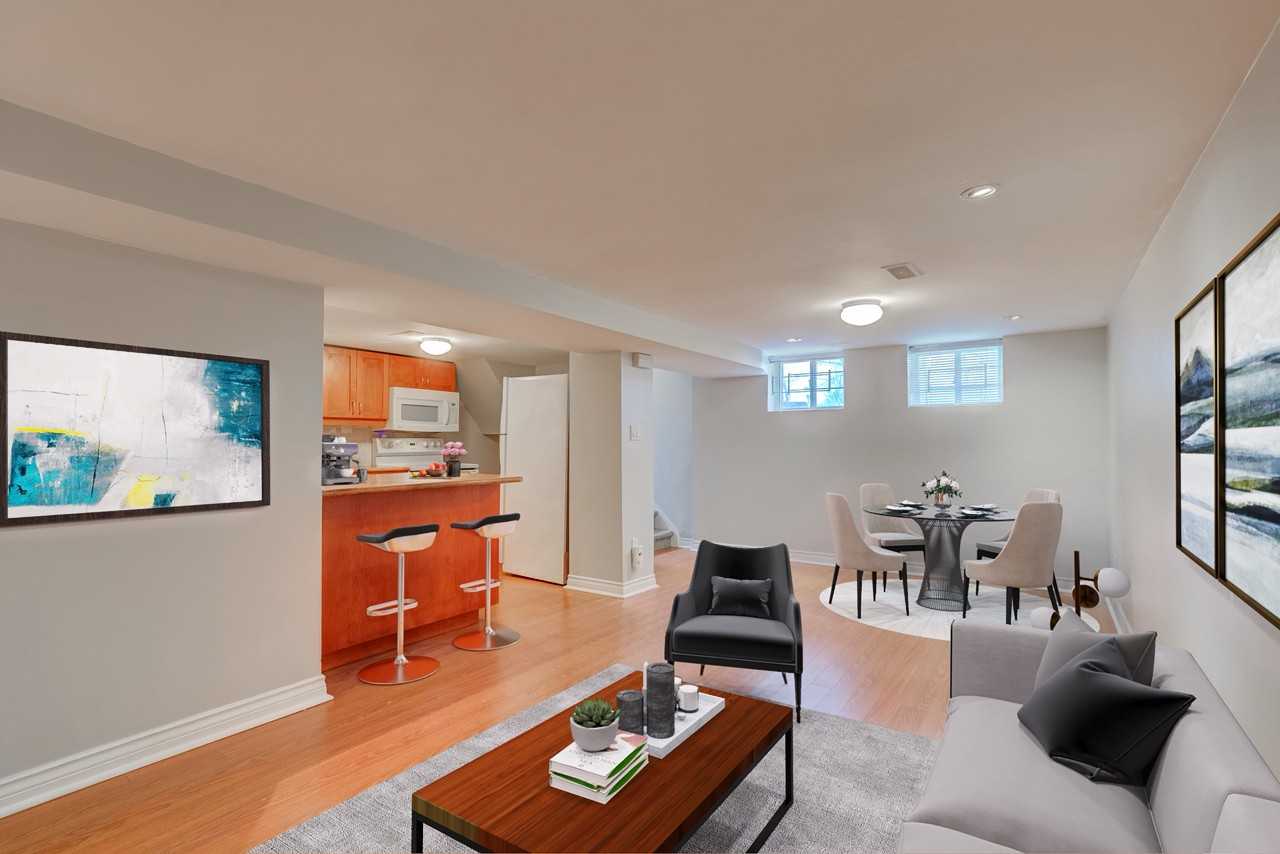 942 Woodbine Ave - Photo 2 of 9