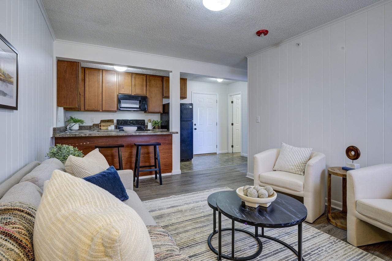 808 Carolina Drive - Photo 5 of 50