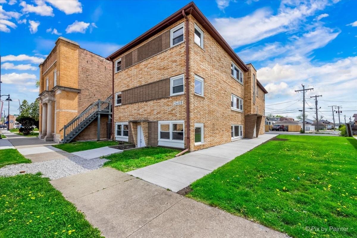 2608 Saint Charles Road - Photo 2 of 14