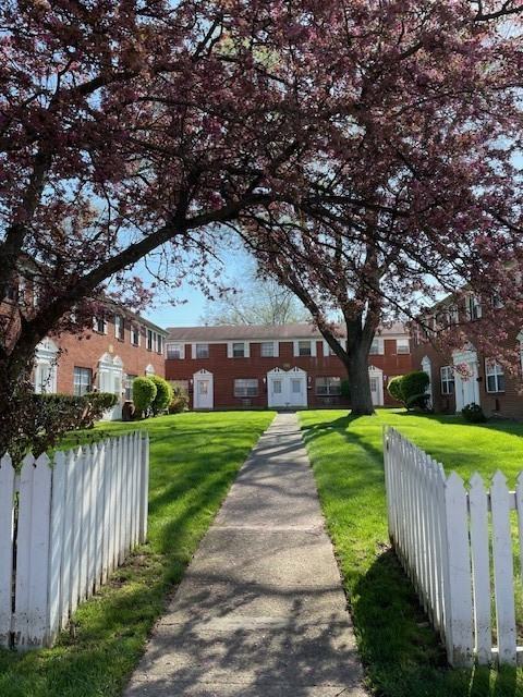 Hamilton Arms Apartments - Photo 2 of 17