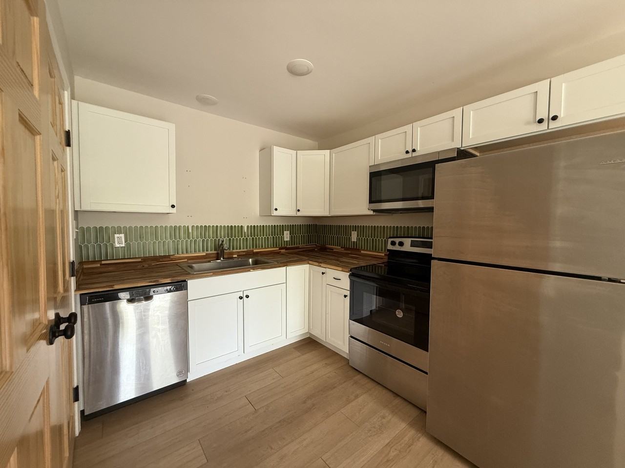 2980 Sevier Avenue - Photo 2 of 8