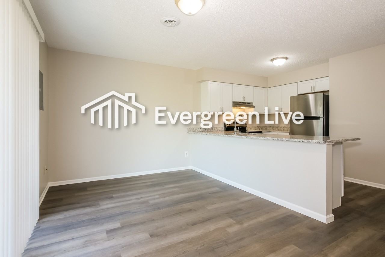 1405 Hawthorn Cir - Photo 6 of 15