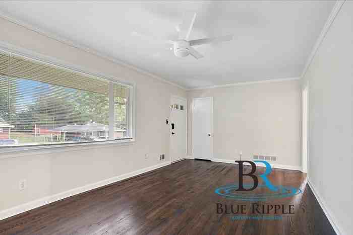 1161 Oakview Dr Se - Photo 2 of 14