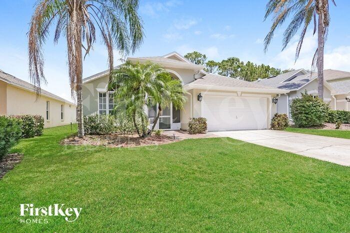 2251 Mallory Cir - Photo 2 of 15