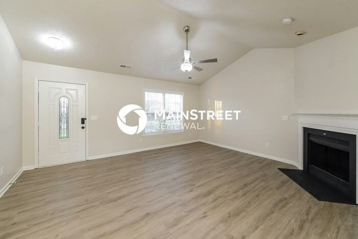 100 Hammond Dr - Photo 3 of 16