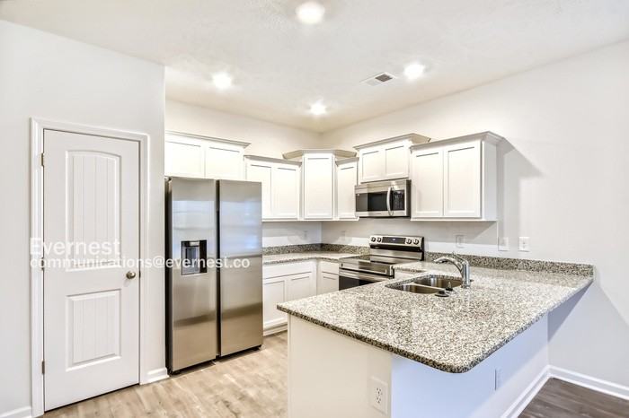 222 Ansley Way - Photo 3 of 29