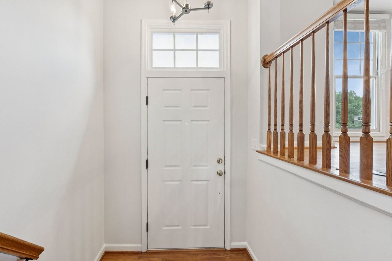 1788 Paisley Ct - Photo 3 of 40