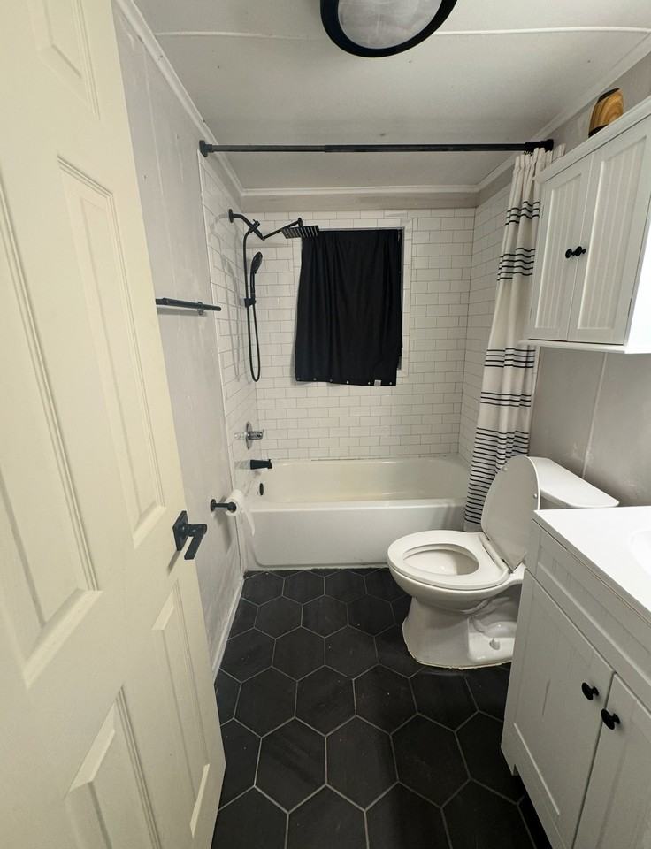 4472 Springbank Rd #NA - Photo 3 of 5